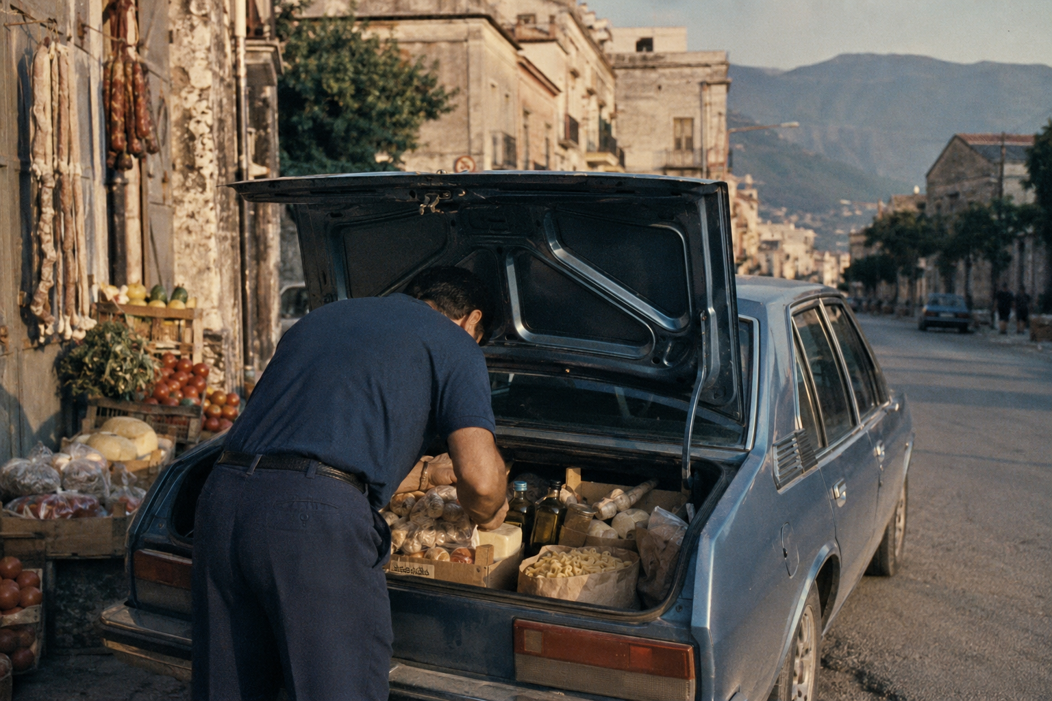 Retour d’Italie avec des provisions italiennes soigneusement rangées pour le voyage.