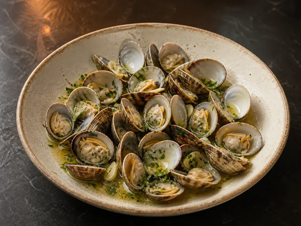 Sauté di vongole servi chez VIA NAPOLI 19