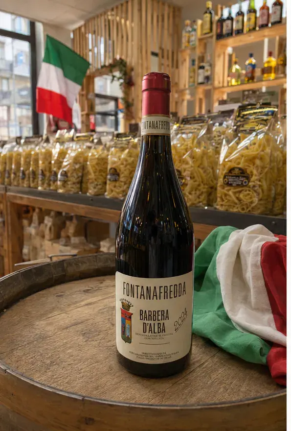 Fontanafredda Barbera d’Alba, plan large de face