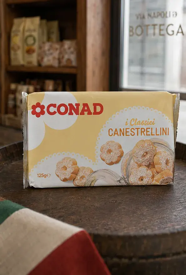 Conad Canestrellini, plan large de face