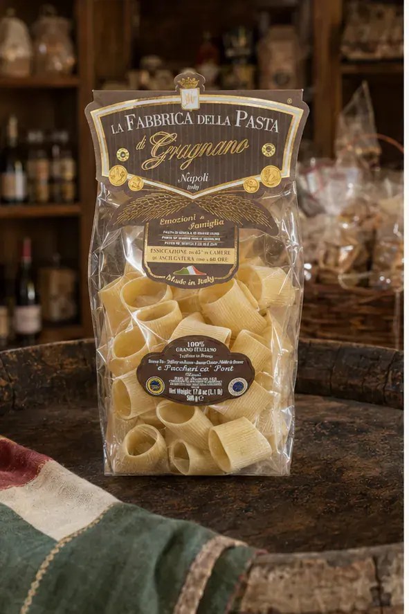 La Fabbrica e Paccheri ca’ Pont, plan large de face