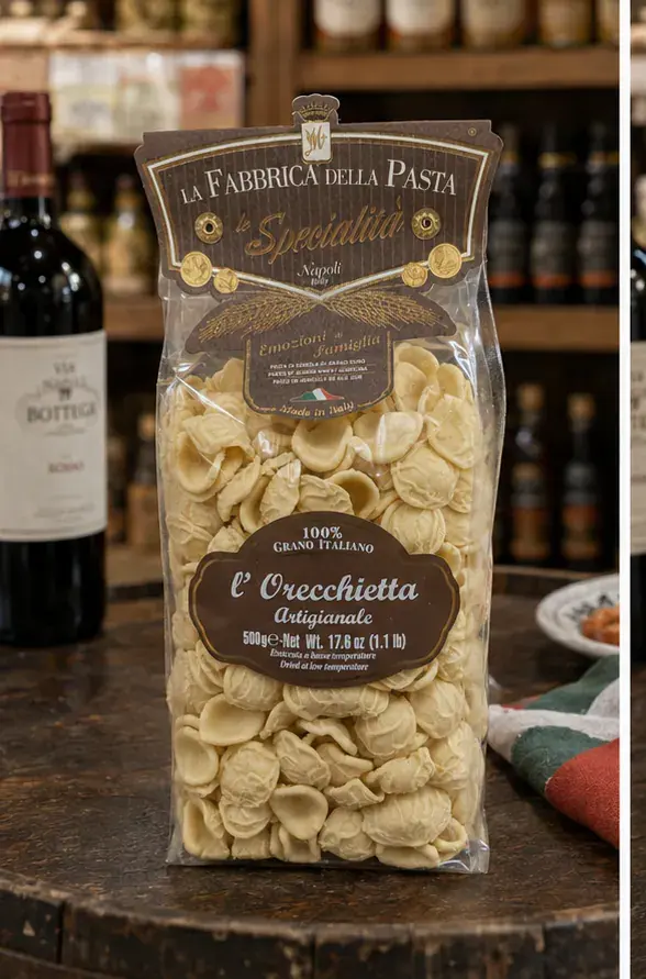 La Fabbrica Orecchietta Artigianale, plan large de face