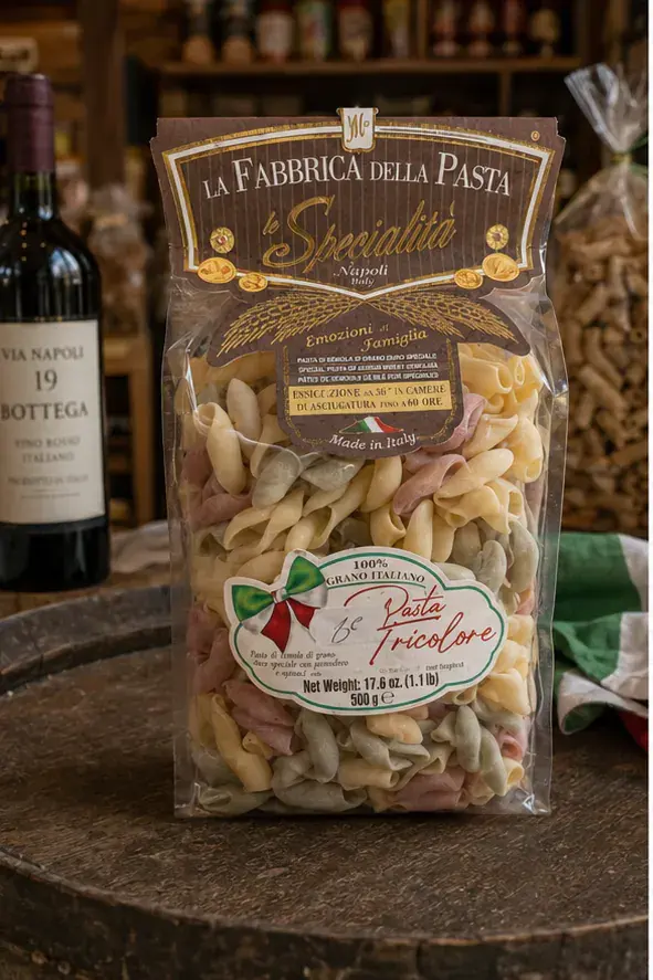 La Fabbrica Pasta Tricolore format long, plan large de face