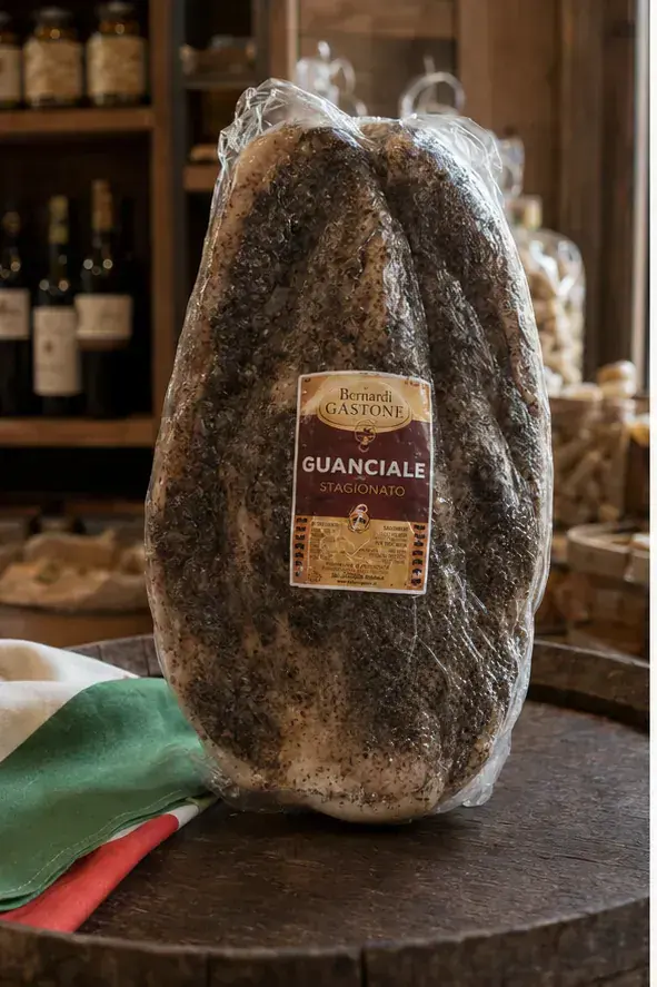 Bernardi Gastone Guanciale Stagionato, plan large de face